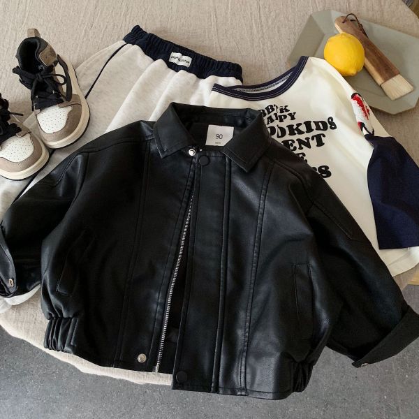 穿上帥氣加滿拼接皮外套 