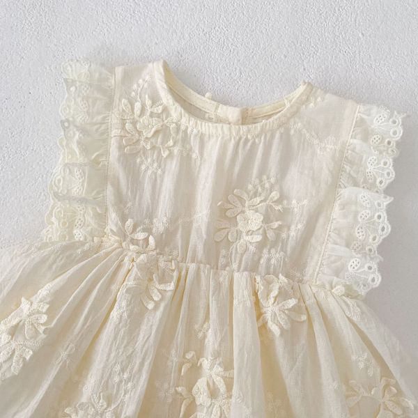 杏色刺繡花邊滿月包屁 