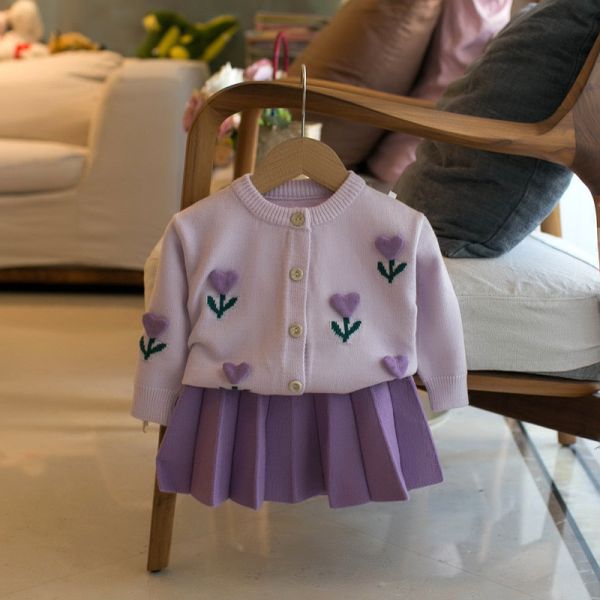 花朵刺繡針織百褶套裝 