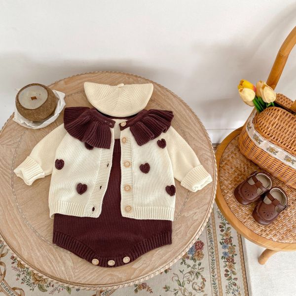 栗可可愛心翻領針織包屁套裝 