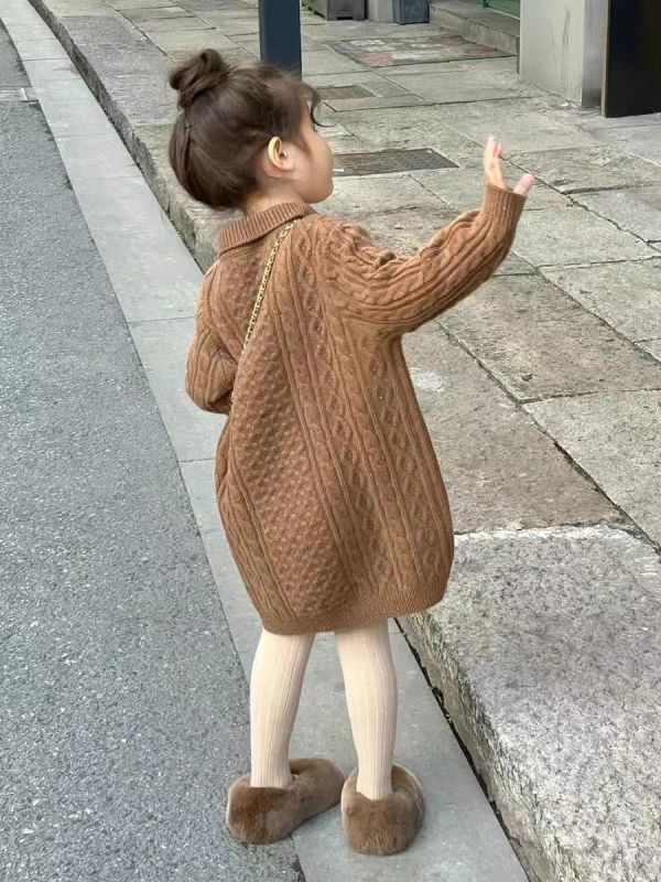 溫柔系針織領長版洋裝 