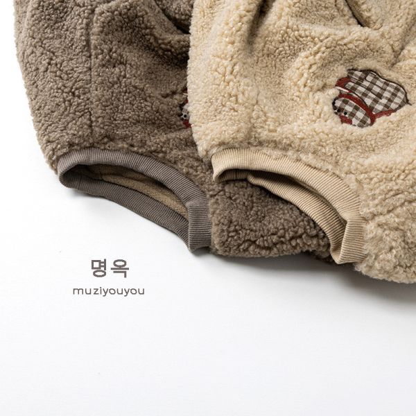 大地色系格紋熊保暖上衣 