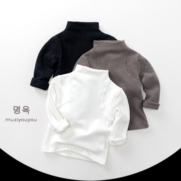 百搭半高領極簡感上衣 