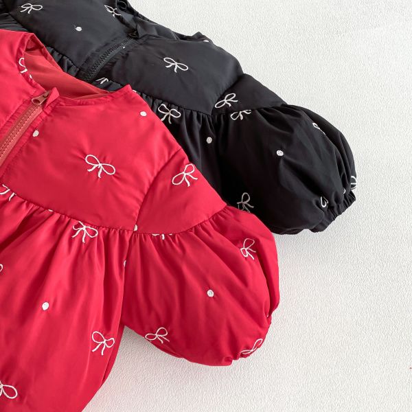 小蝴蝶結澎澎保暖外套｜附圍巾 