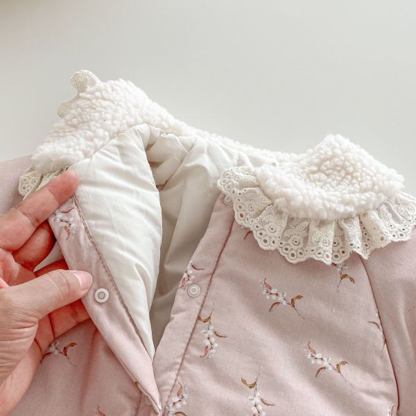 粉色蕾絲領加厚連身外出服 