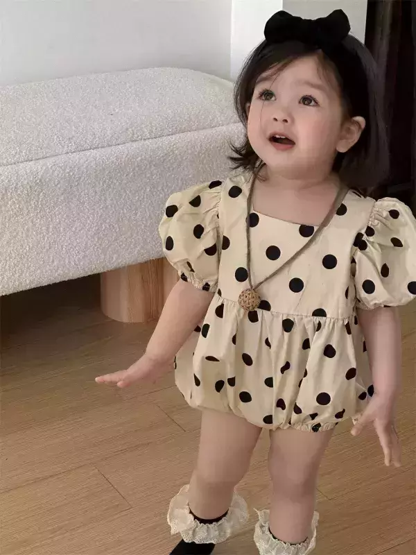 方領波點泡泡袖包屁 