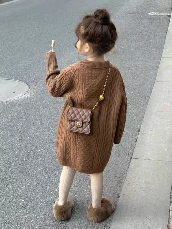 溫柔系針織領長版洋裝 