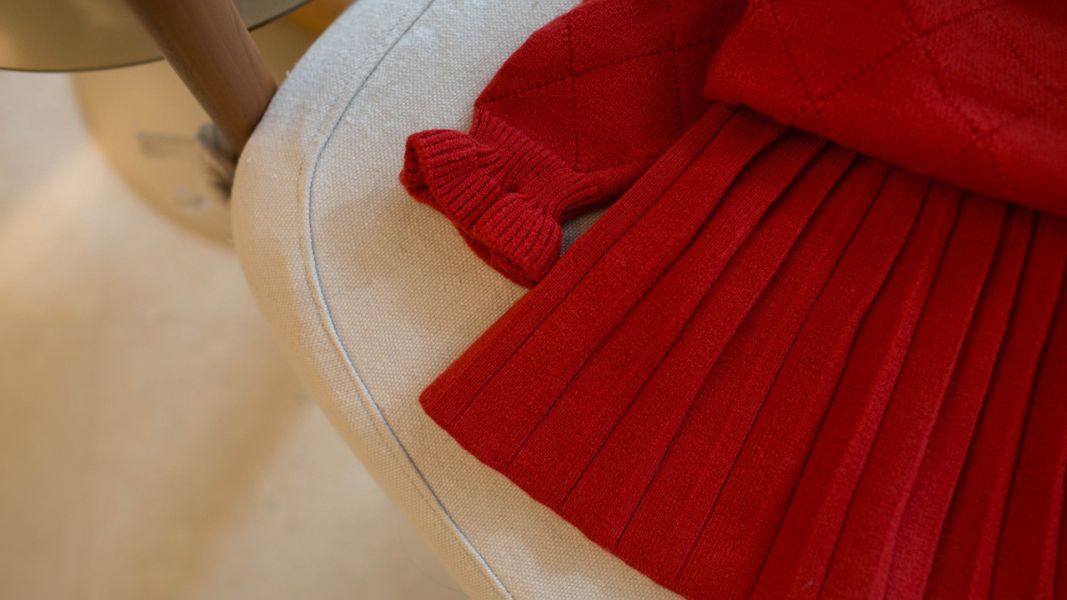 小小姐蝴蝶領針織百褶套裝 