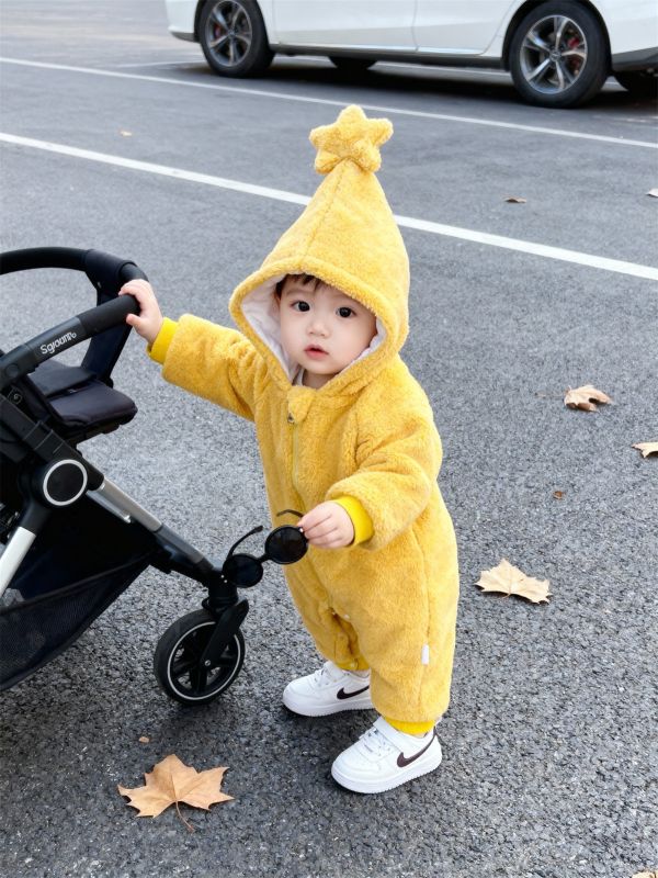 可愛星星厚絨連身外出服 