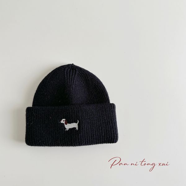 刺繡小狗捲邊毛線帽 