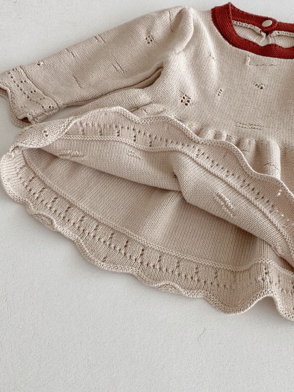 紅色領花邊下擺連衣裙 