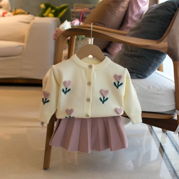 花朵刺繡針織百褶套裝 