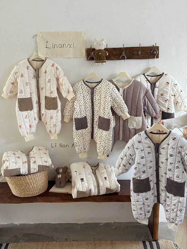 大地色動物雙口袋連身衣 