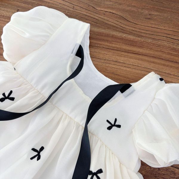 蝴蝶結黑白配滿月包屁 