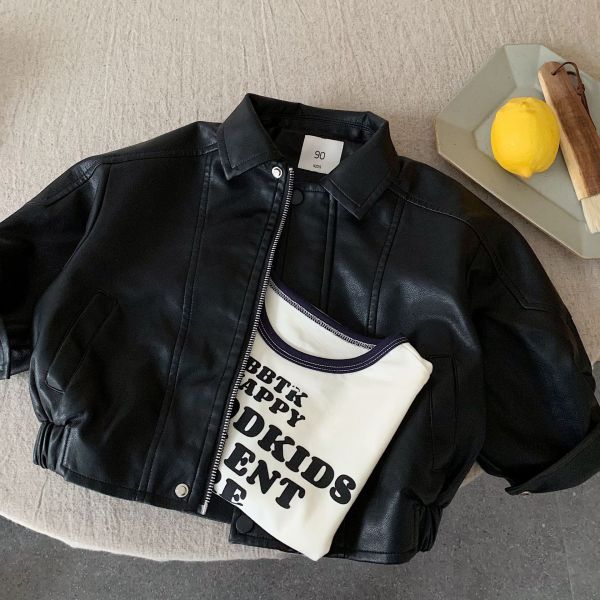 穿上帥氣加滿拼接皮外套 