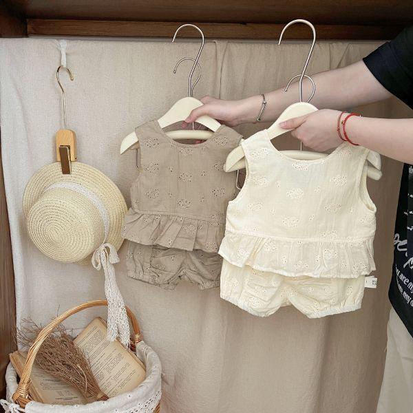 大地色鏤空小花套裝 