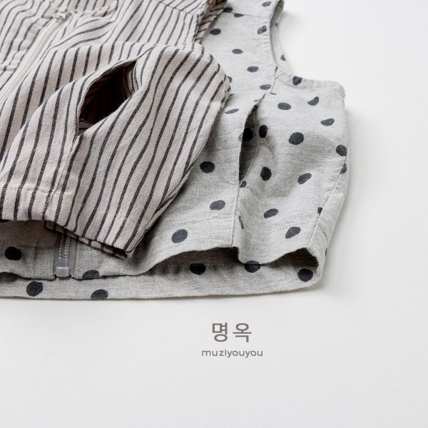 點點配條紋日系小背心 