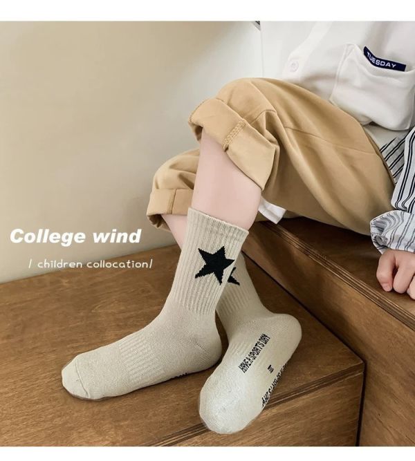 BOY休閒字母造型中筒襪 