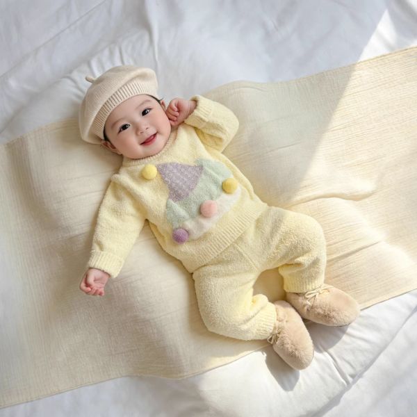 可愛立體球球寶貝針織套裝 