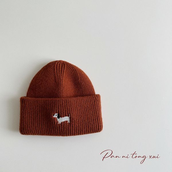 刺繡小狗捲邊毛線帽 