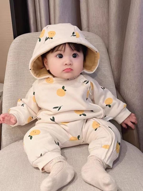 滿印橘子側拉外出服 