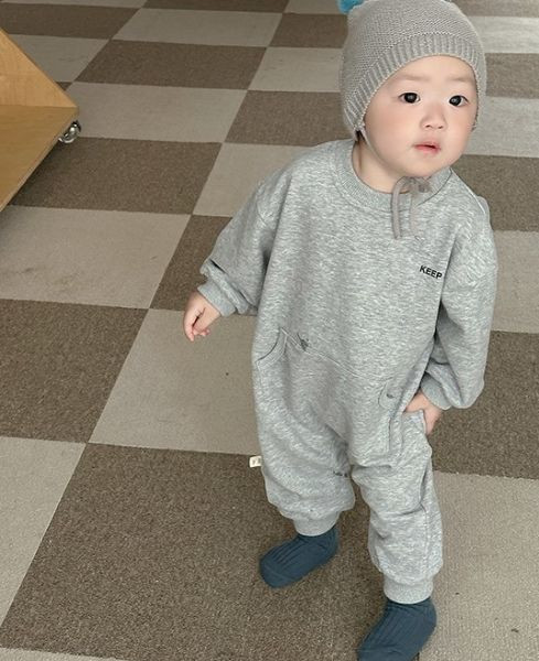 背背美式字母連身衣 