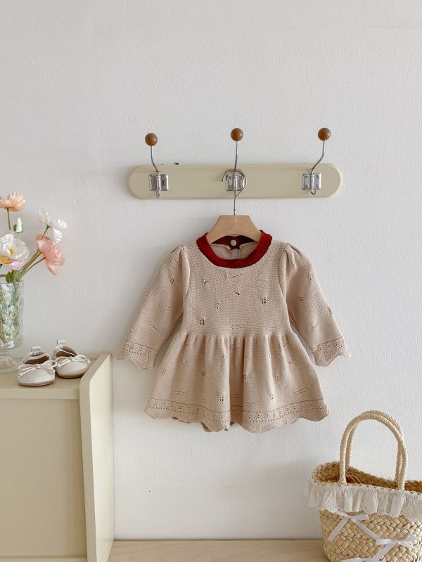 紅色領花邊下擺連衣裙 