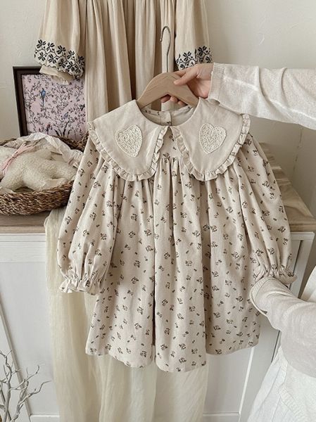 蕾心花語襯領洋裝 