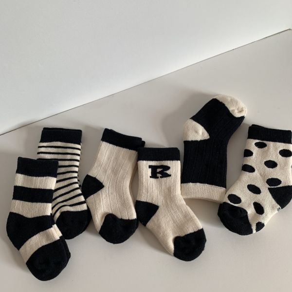 奶油黑白拼色襪｜六入 