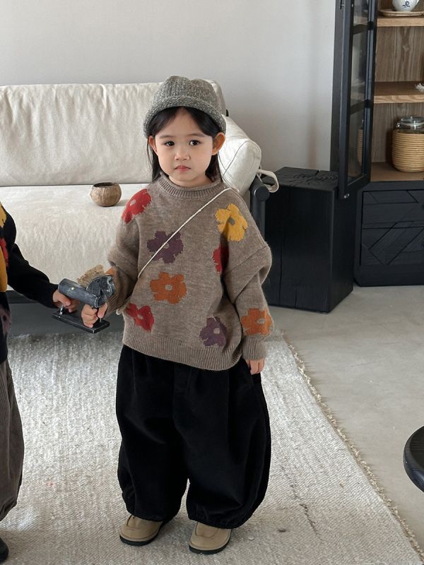 暖暖小花田針織毛衣 