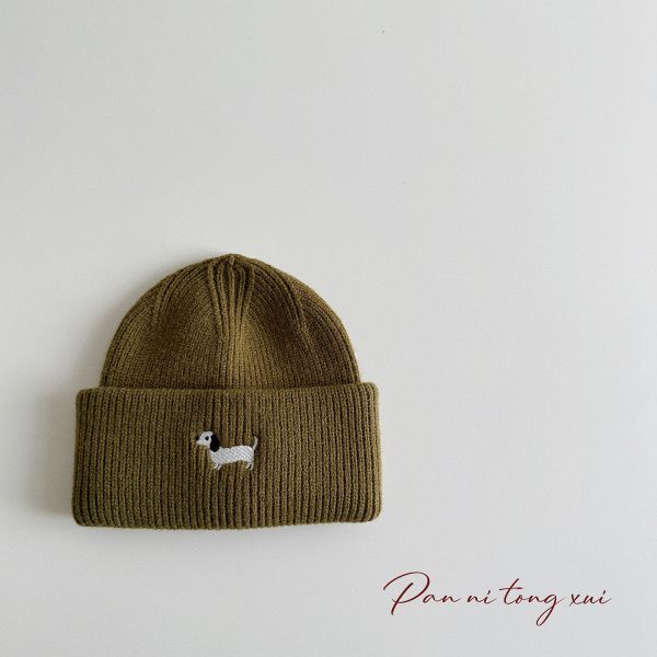 刺繡小狗捲邊毛線帽 