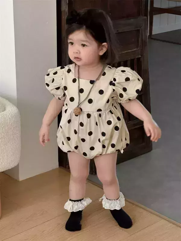 方領波點泡泡袖包屁 