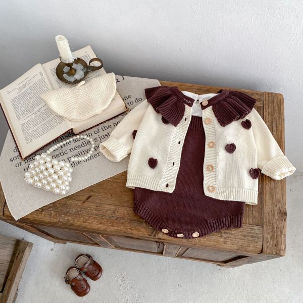 栗可可愛心翻領針織包屁套裝 