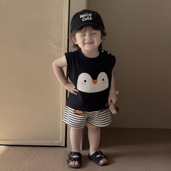 黑色企鵝條紋短褲套裝 