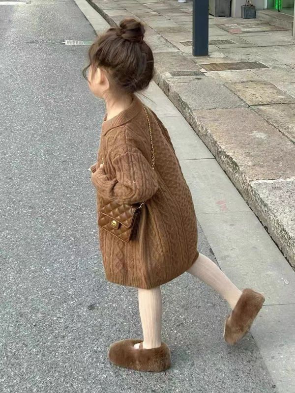 溫柔系針織領長版洋裝 