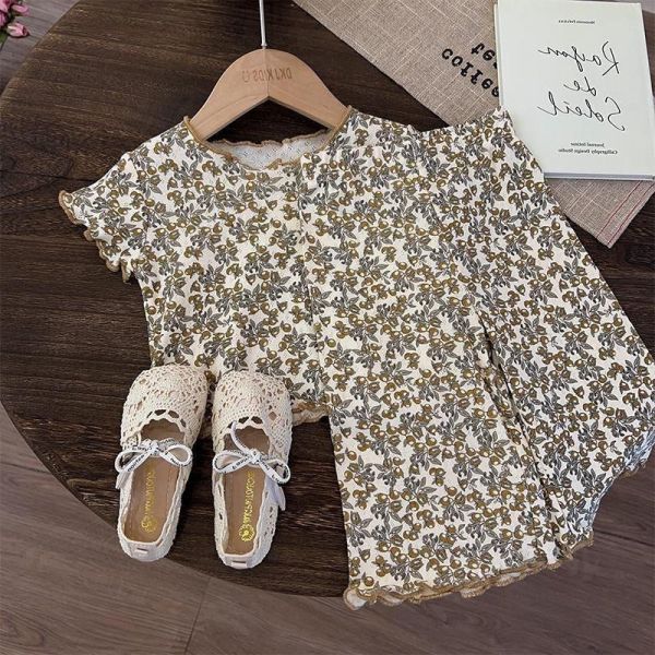 女寶木耳邊薄居家套裝 