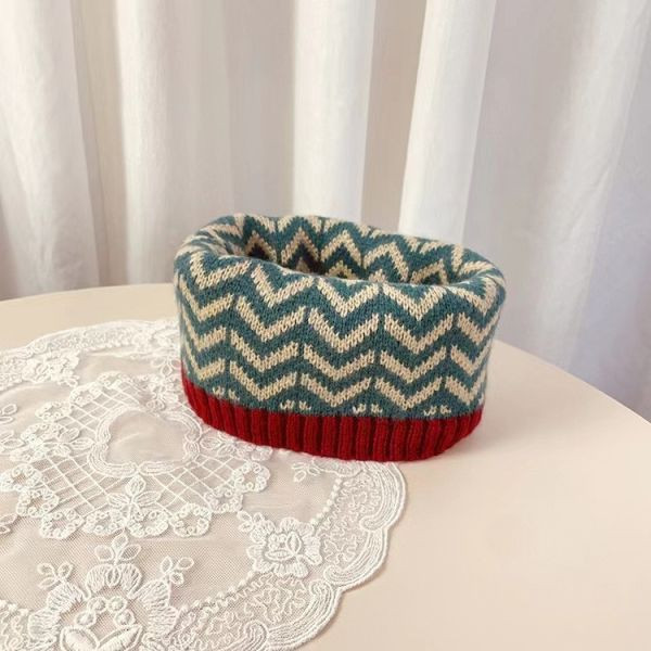 尖尖帽聖誕針織衫 