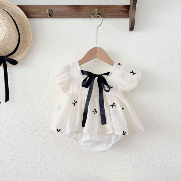 蝴蝶結黑白配滿月包屁 