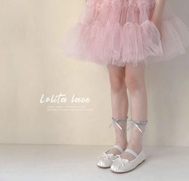 甜美愛心冰絲中筒襪 