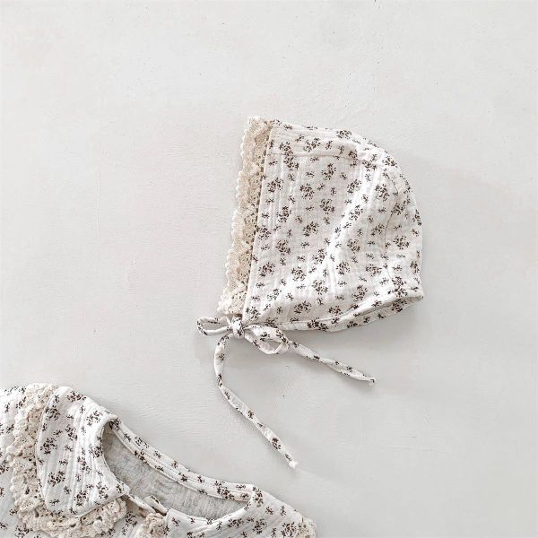 【現貨】蕾絲領滿印碎花包屁｜附帽 