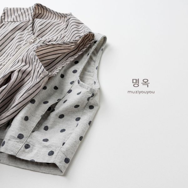 點點配條紋日系小背心 