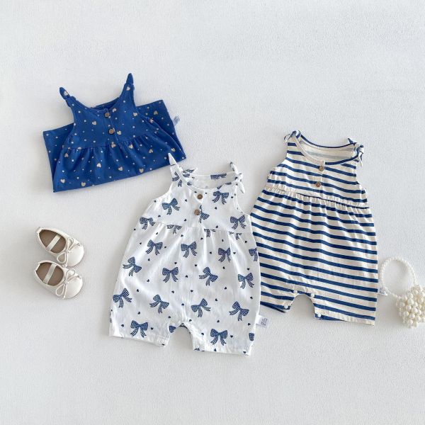 滿版蝴蝶結與愛心連身衣 