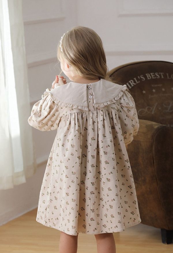 蕾心花語襯領洋裝 