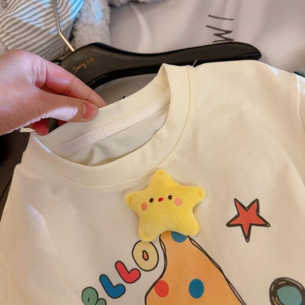 星星人印花短袖米杏tee 