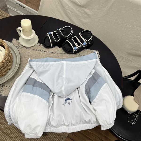 滑板男孩薄款外套 