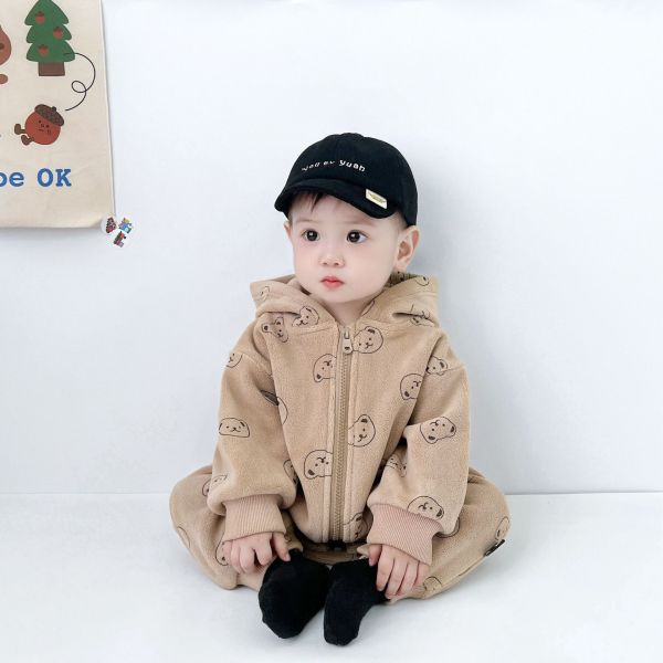簡約線條小熊連帽外出服 