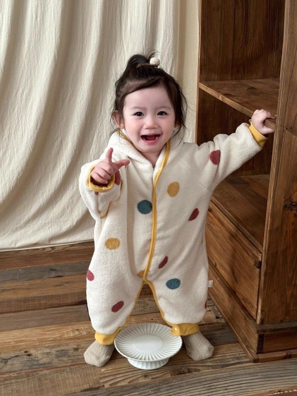 彩色點點奶油絨連身衣 