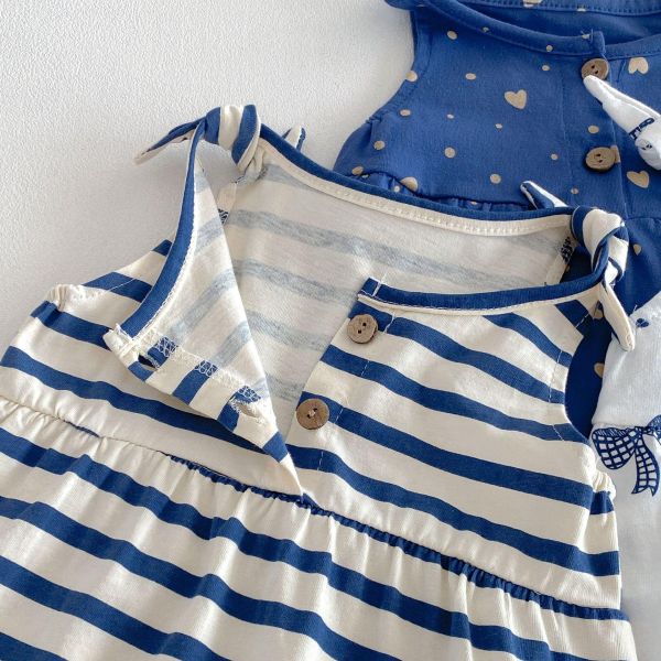 滿版蝴蝶結與愛心連身衣 