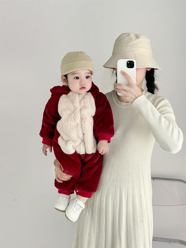 草莓小熊保暖連帽外出服 