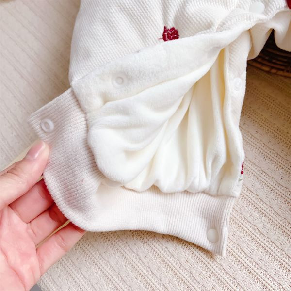 小碎花斜襟盤扣賀年服 